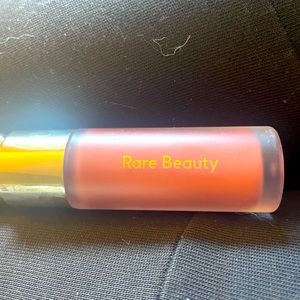 Rare beauty Blush in shade Encourage